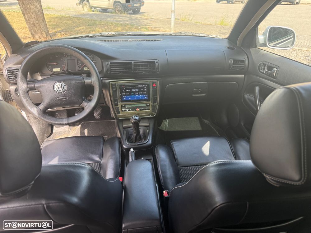 VW Passat Variant 1.9 TDi Confortline - 9