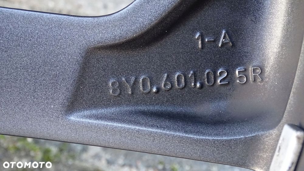 audi s3, a3 8y0 e-8.0jx19h2-n et49 5x112 - felga - 5