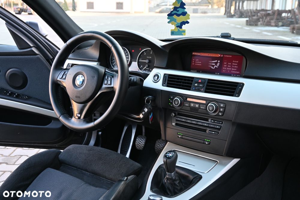 BMW Seria 3 318d DPF Edition Sport - 27