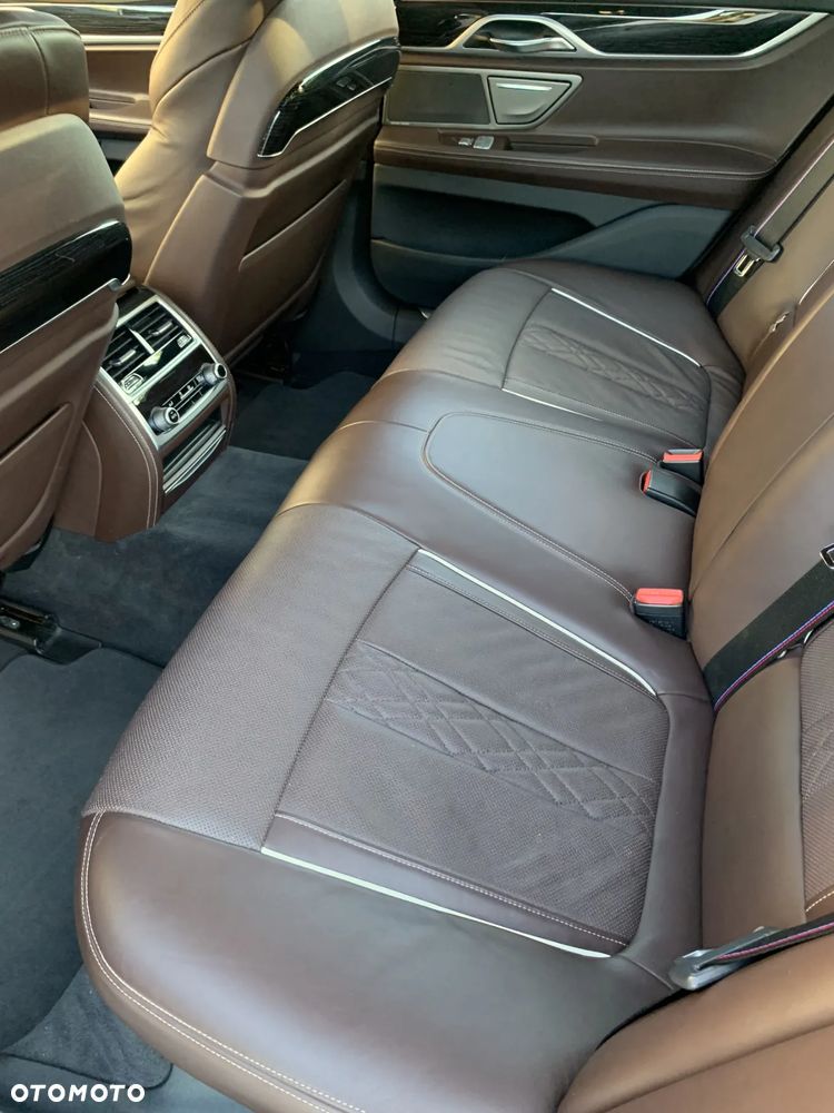BMW Seria 7 740d xDrive - 8