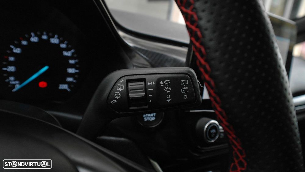 Ford Fiesta 1.0 EcoBoost ST-Line - 38