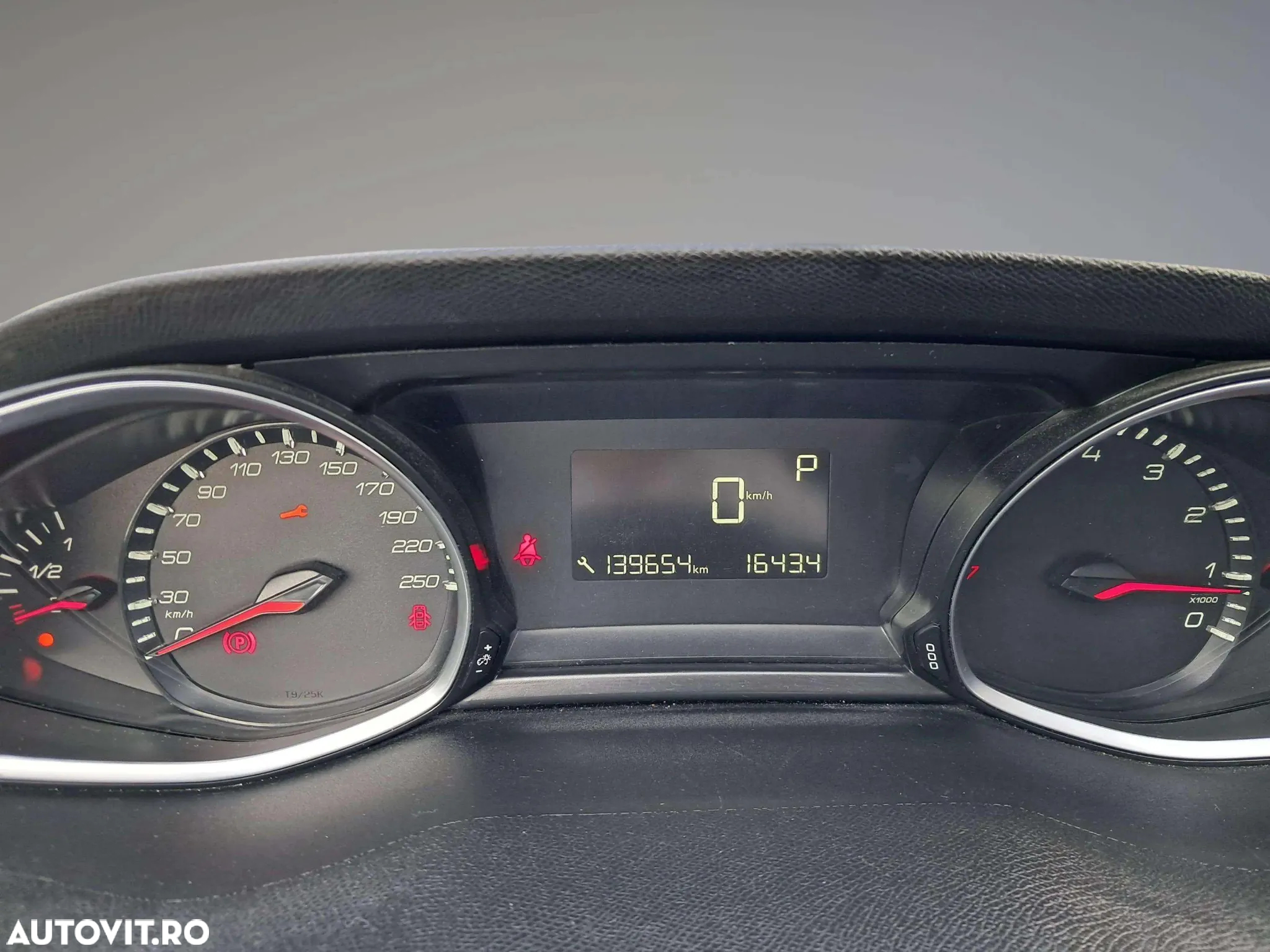 Peugeot 308 1.2 L PureTech Turbo S&S Active Aut. - 8