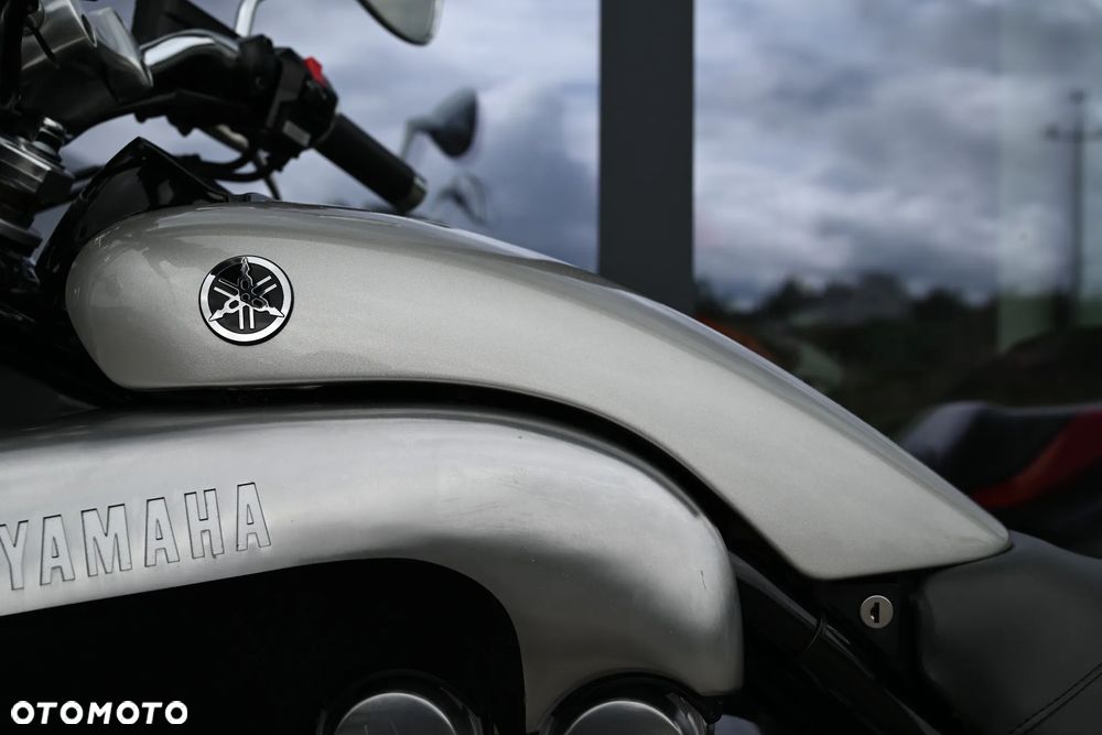 Yamaha V-MAX - 14