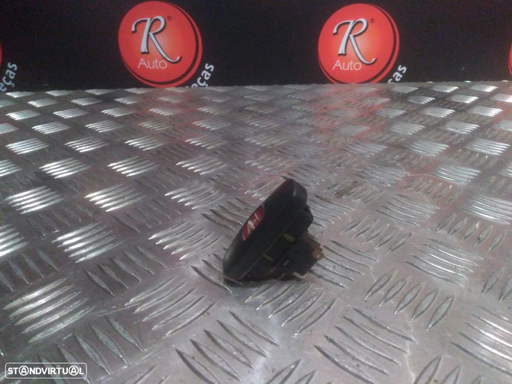 Botão 4 Piscas  Fiat Brava (182_) - 4