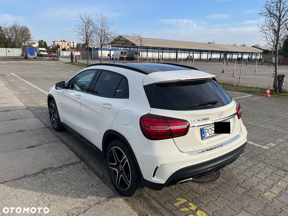 Mercedes-Benz GLA 200 7G-DCT AMG Line - 6