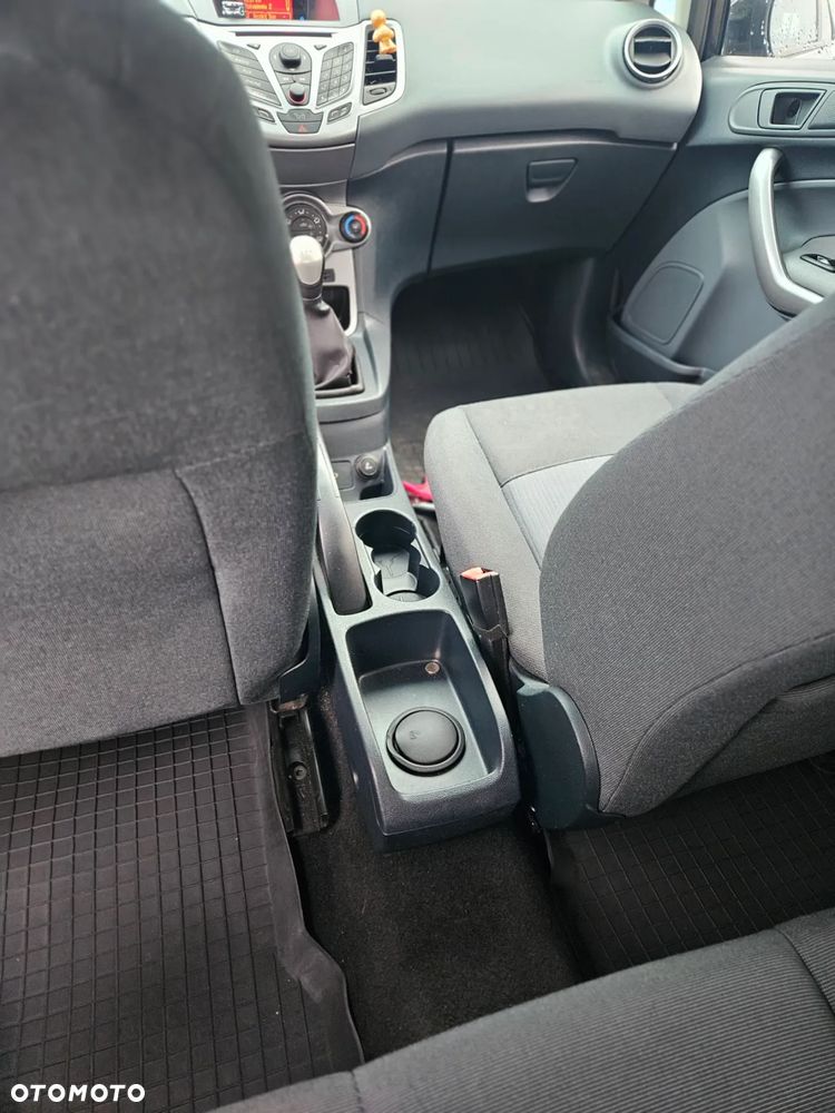 Ford Fiesta 1.25 Trend EU5 - 11