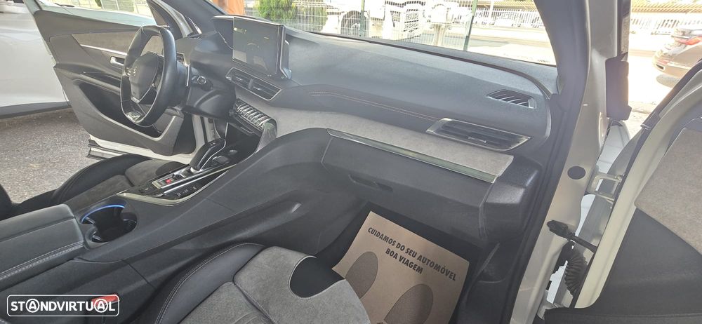 Peugeot 3008 1.6 Hybrid GT e-EAT8 - 24