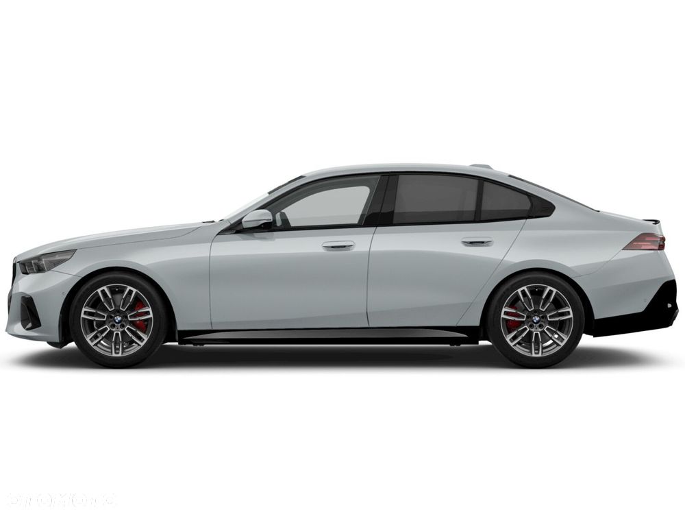 BMW Seria 5 520d xDrive mHEV M Sport - 3