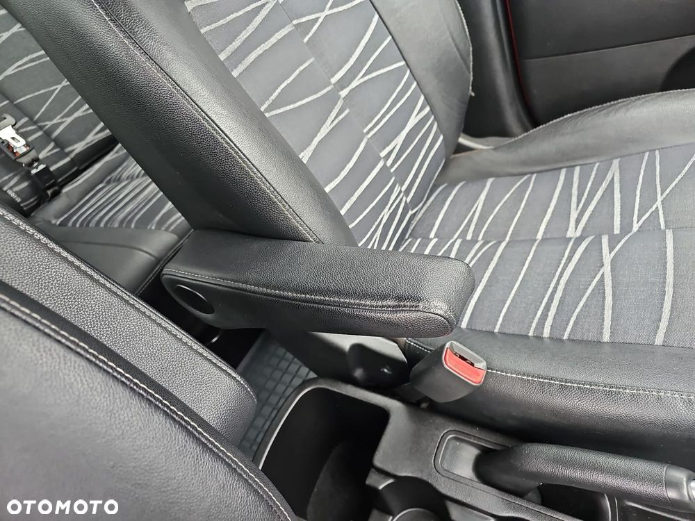 Kia Venga 1.6 Business Line - 29