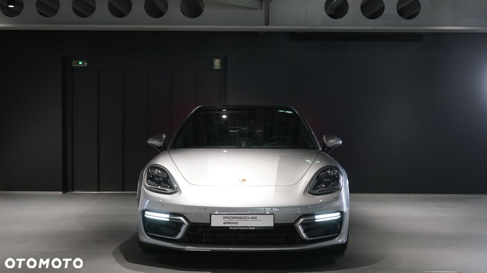 Porsche Panamera GTS Sport Turismo - 8