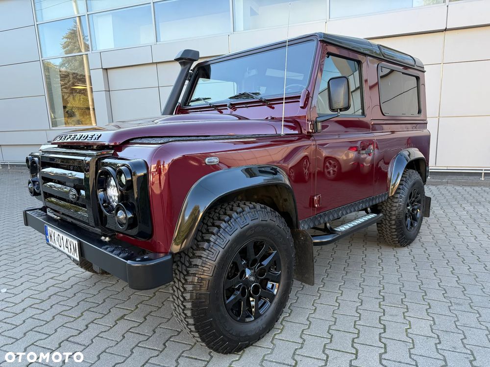Land Rover Defender - 12