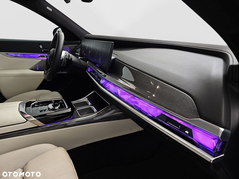 BMW Seria 7 - 40