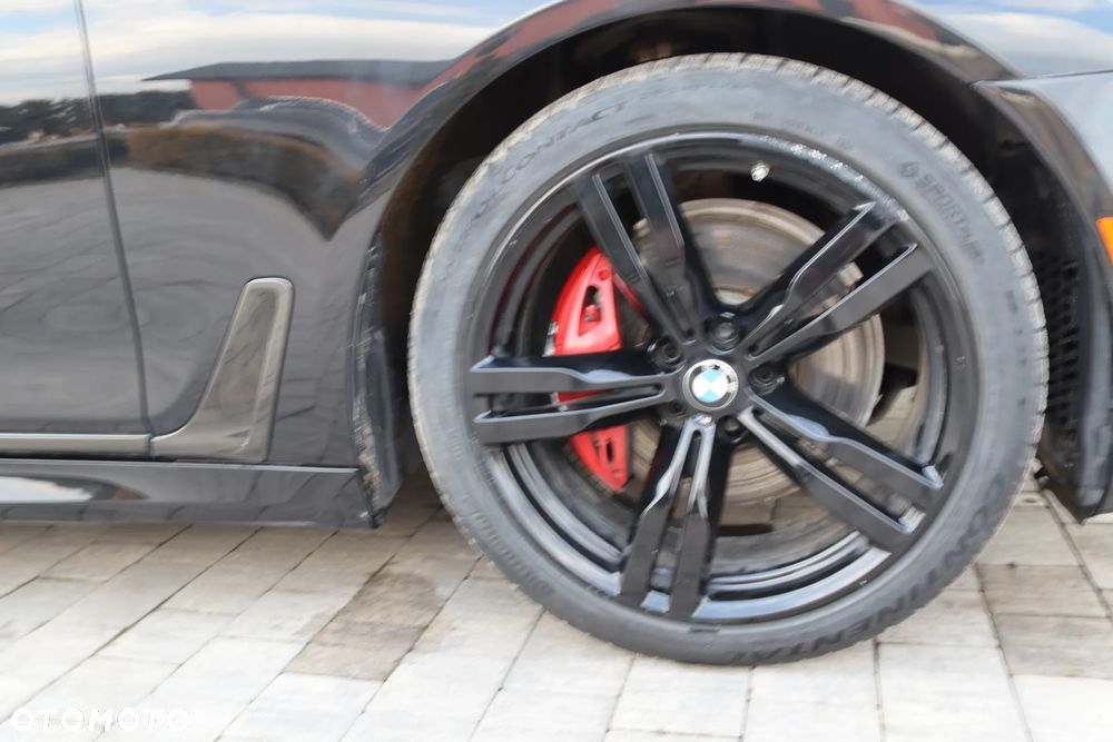 BMW Seria 7 740Li - 11