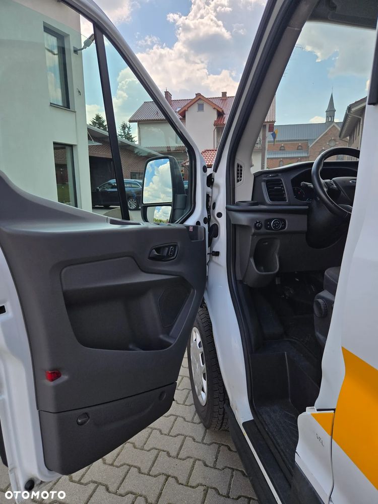 Ford Transit - 23