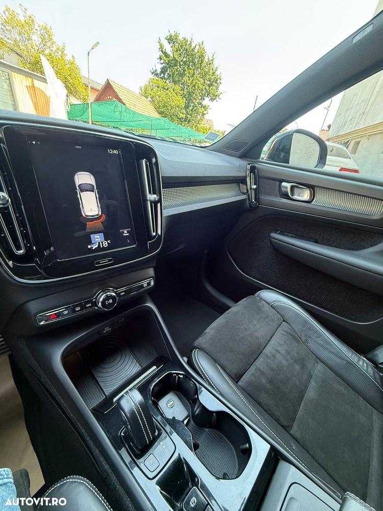 Volvo XC 40 D4 AWD Geartronic R-Design - 8