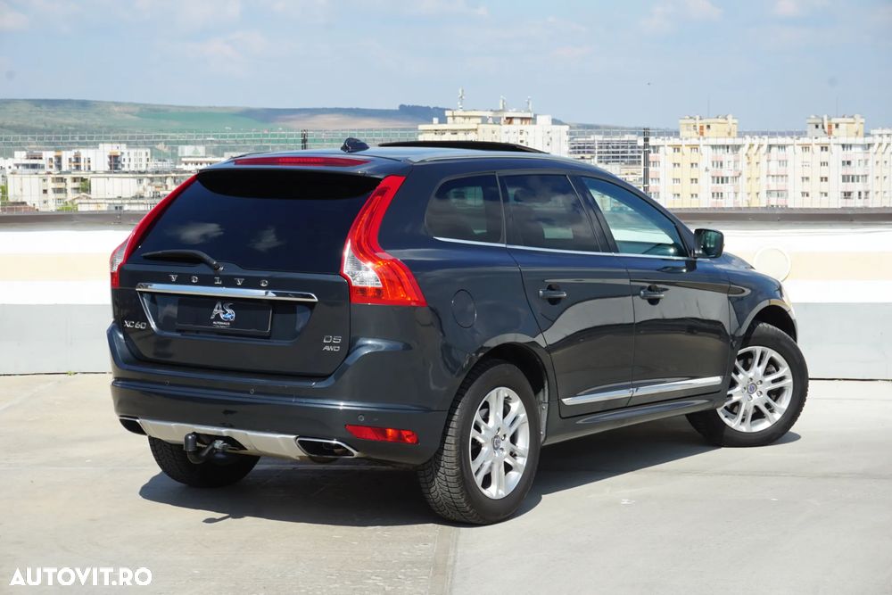 Volvo XC 60 D5 AWD Geartronic Summum - 2