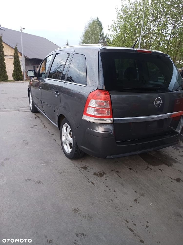 Opel Zafira - 4