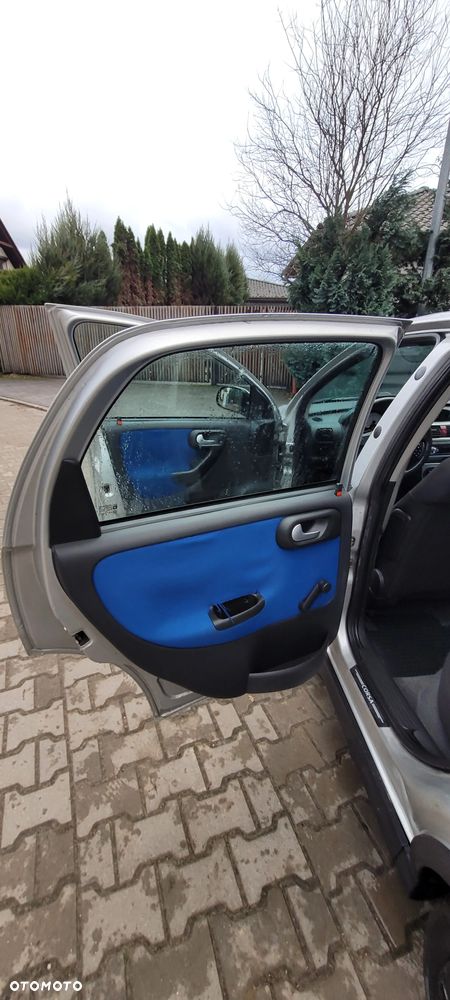 Opel Corsa 1.2 16V Catch me now - 19