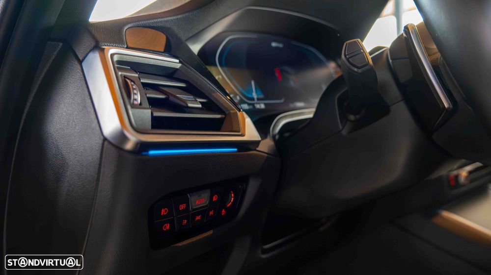 BMW 330 e Touring Pack Desportivo M Pro Auto - 17