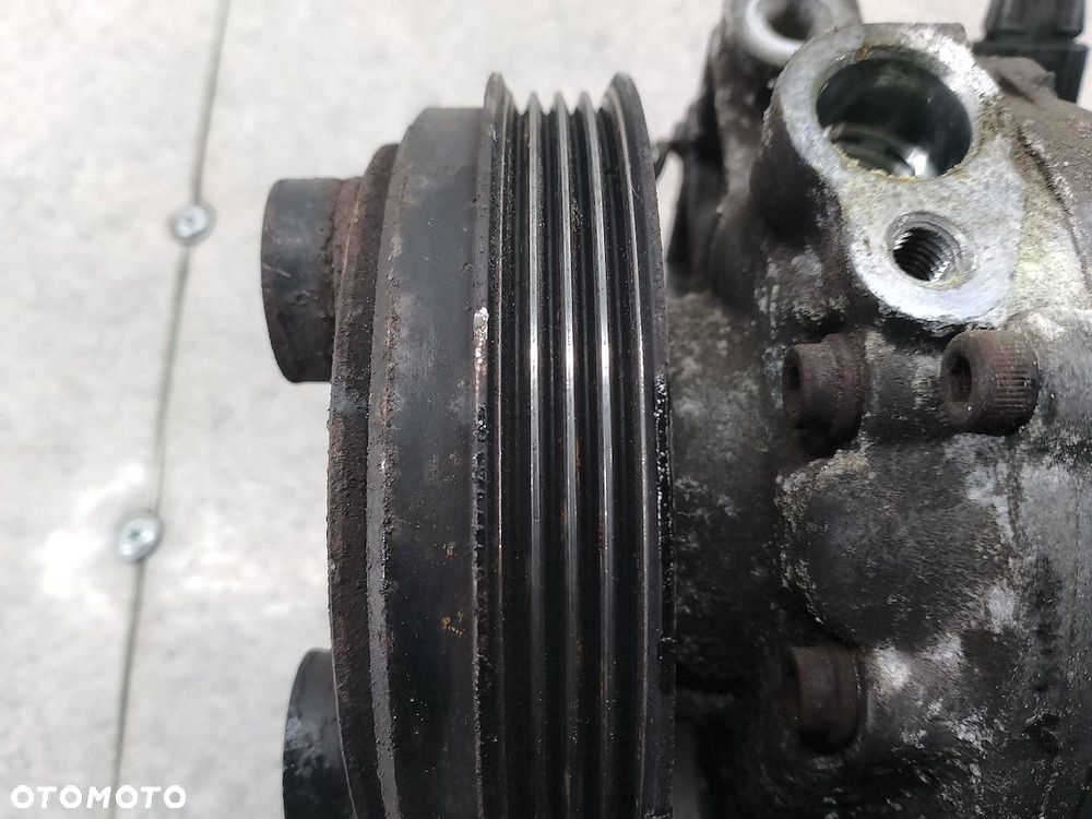 POMPA, SPRĘŻARKA KLIMATYZACJI SUBARU IMPREZA II 73111FE021 1.6 16V - 3