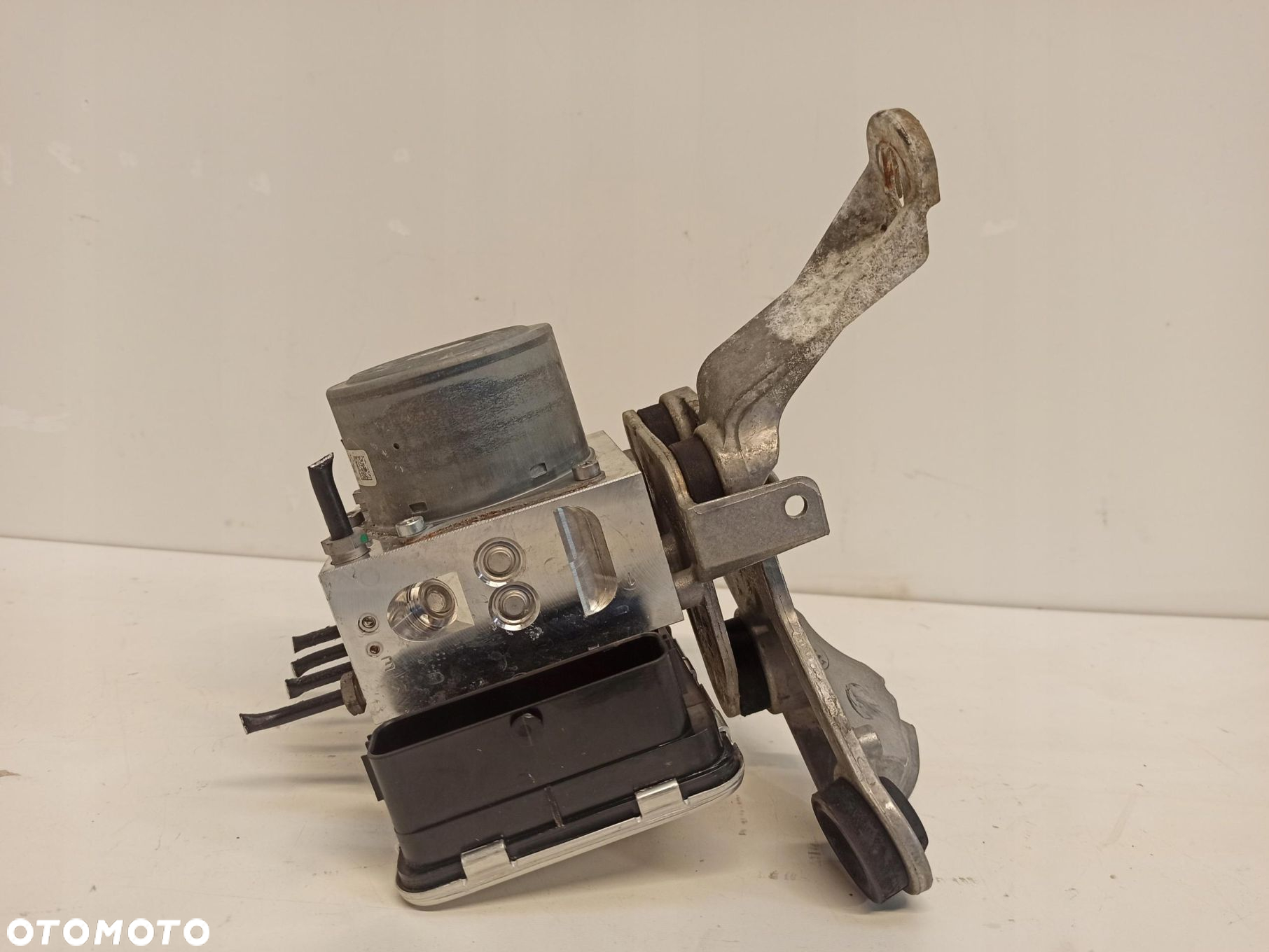 MERCEDES W205 C350 POMPA ABS A2534313200 - 3