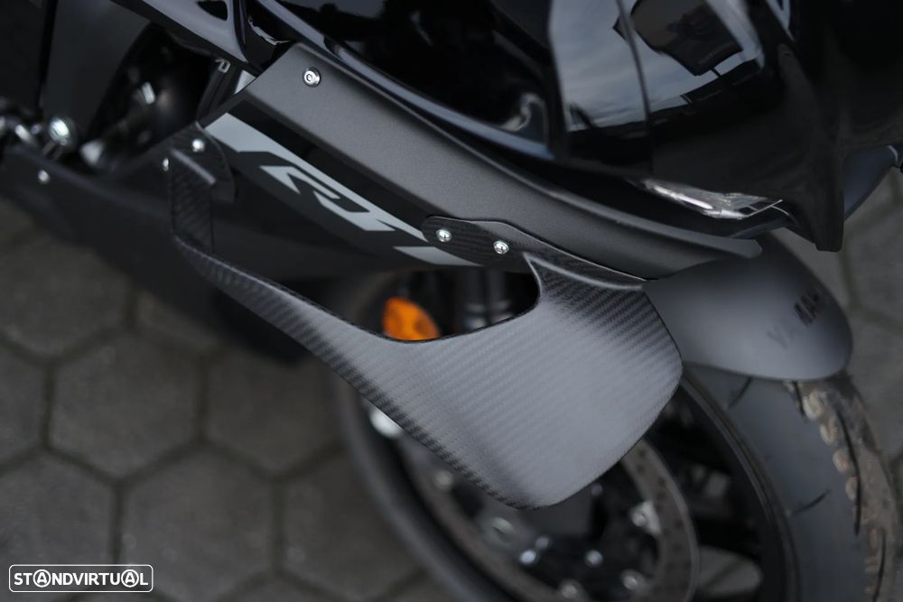Yamaha YZF R1 2025 BLACK AKRAPOVIC - 15