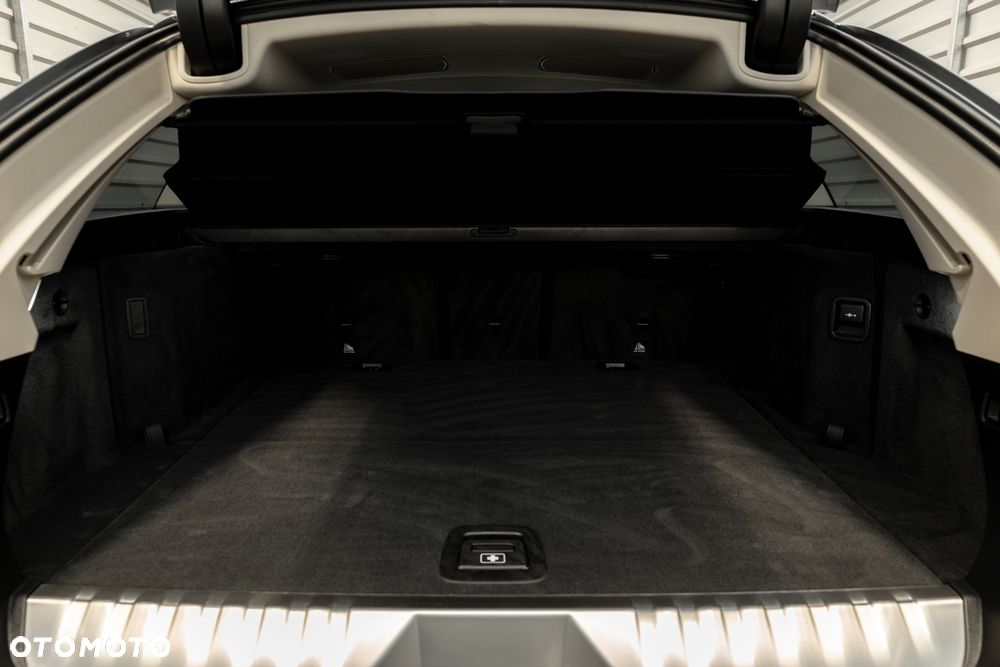 BMW Seria 5 520i mHEV Business Edition - 17