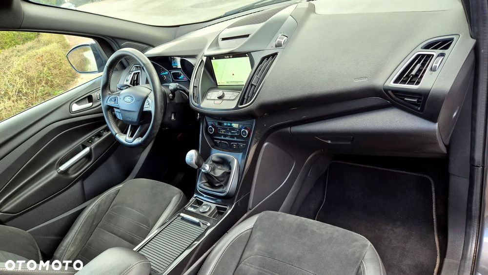 Ford Kuga 2.0 TDCi 4x2 ST-Line - 12