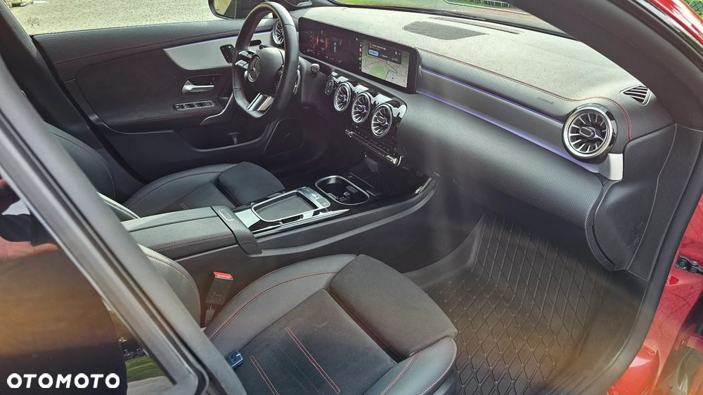 Mercedes-Benz CLA 250 mHEV 4-Matic AMG Line 8G-DCT - 22