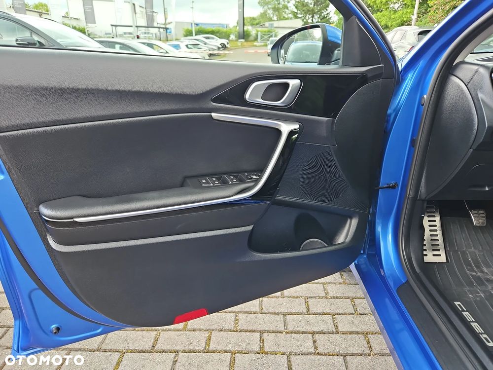 Kia Ceed 1.5 T-GDI Business Line - 11