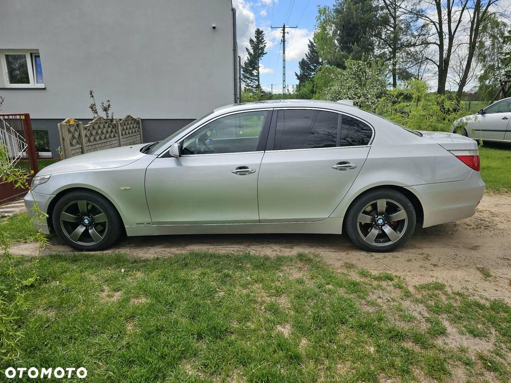 BMW Seria 5 520i - 5