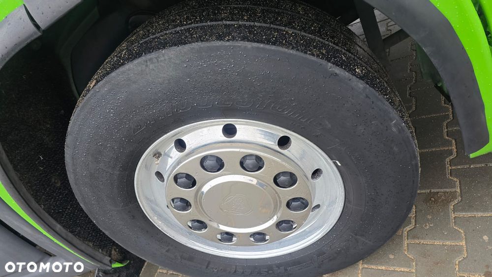 Scania R400 Euro 5 6x2 kontener izoterma 22 palety winda import NL! niski przebieg! super stan! - 34