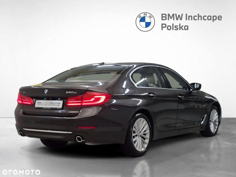 BMW Seria 5 520d xDrive Luxury Line sport - 6