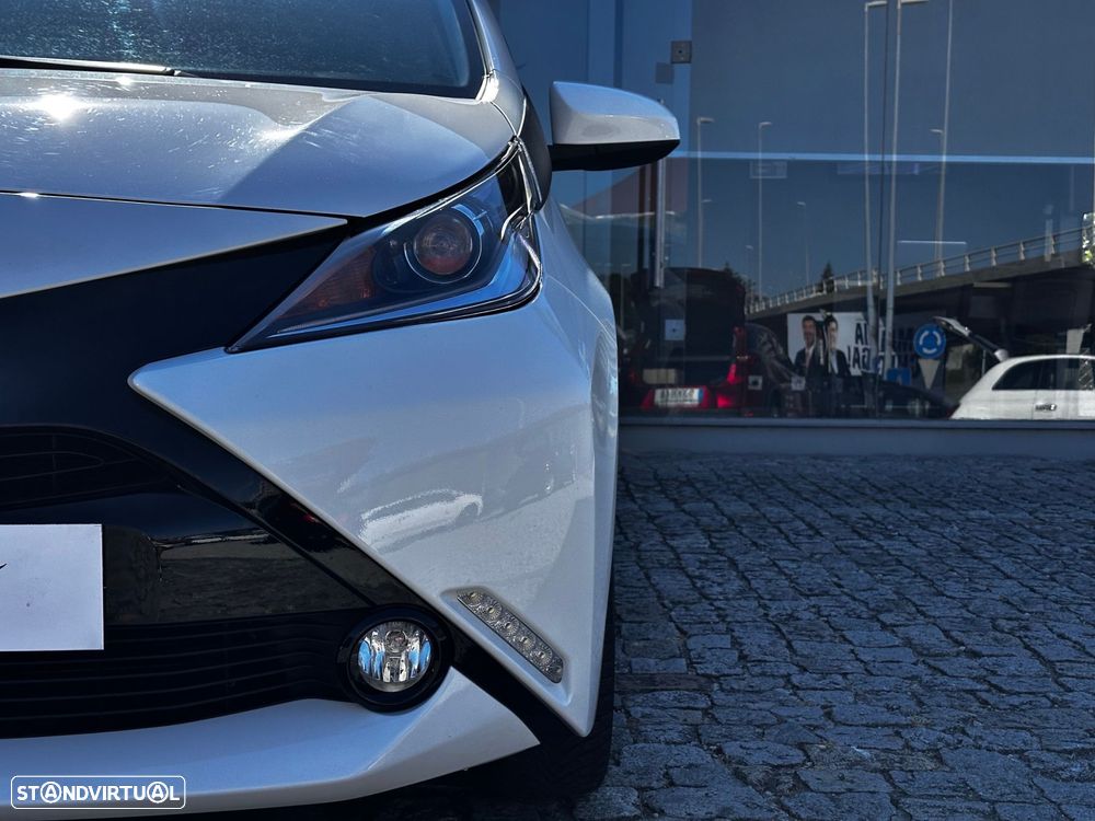 Toyota Aygo 1.0 X-Play Plus+X-Touch - 3