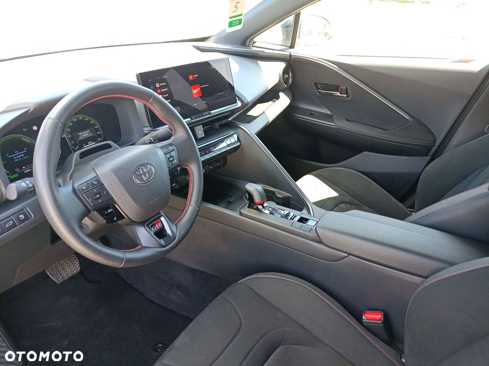 Toyota C-HR - 11