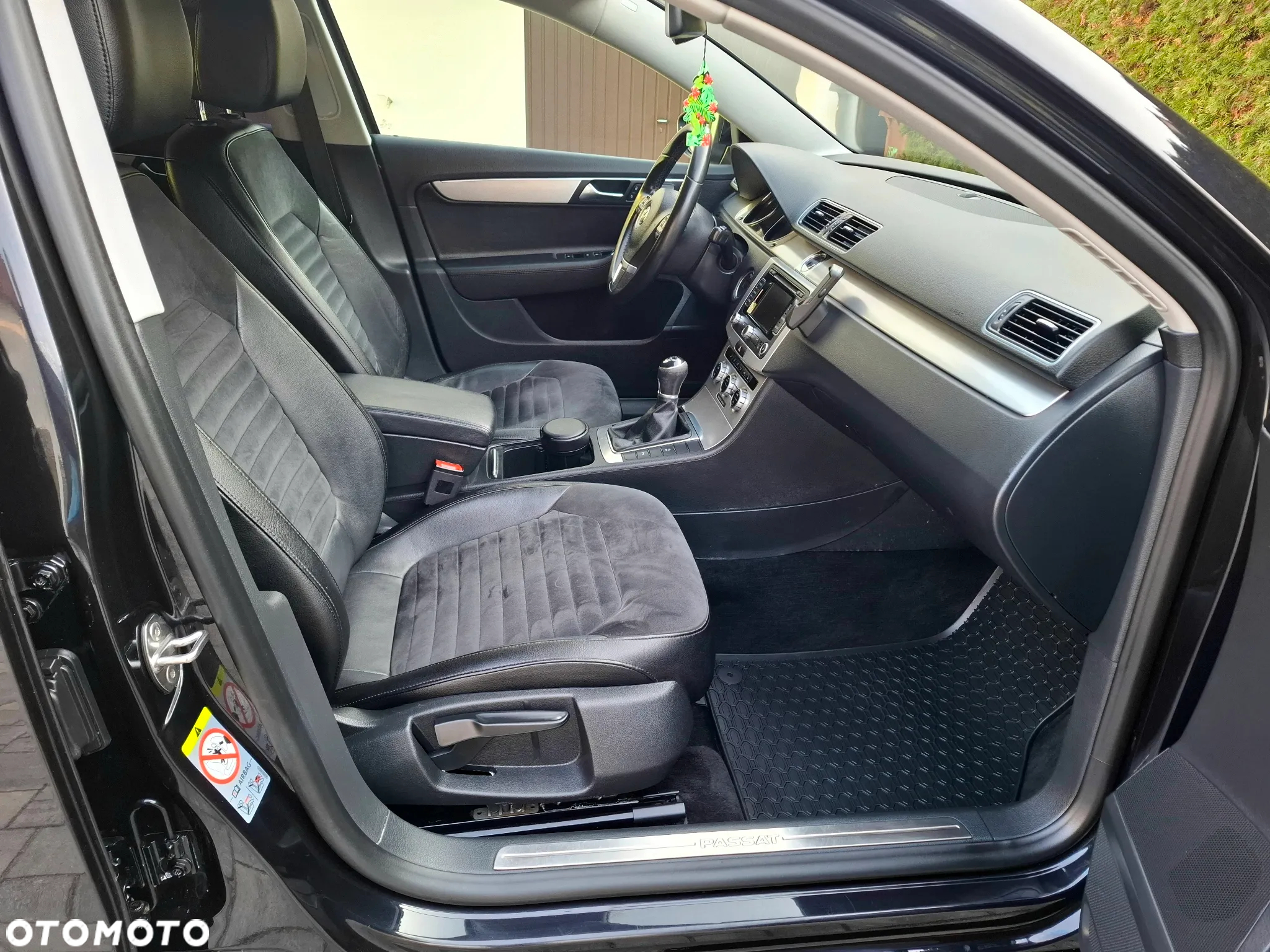 Volkswagen Passat - 11