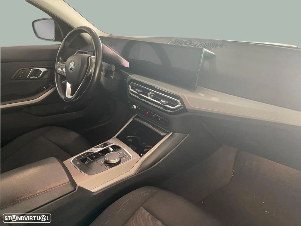 BMW 320 e Line Sport Auto - 8