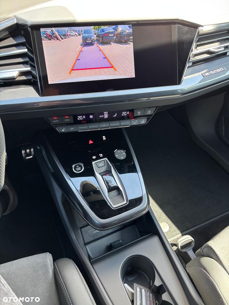 Audi Q4 e-tron 45 82kWh S Line - 12