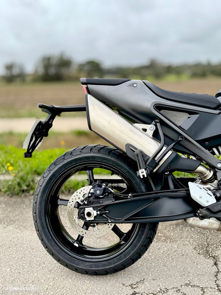 Husqvarna Svartpilen 801 - 2