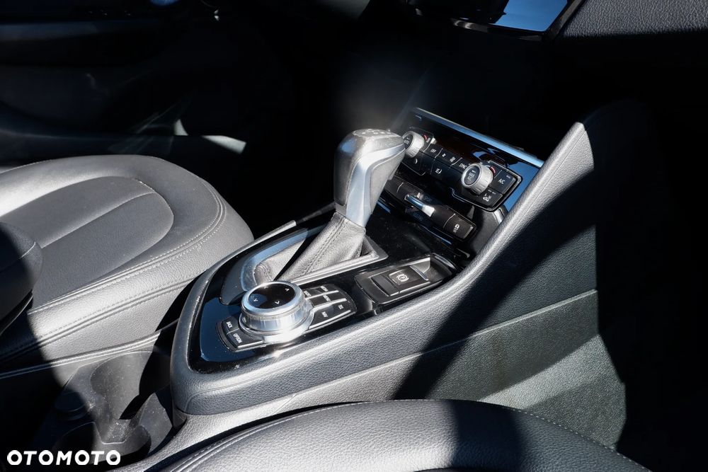 BMW Seria 2 218d Advantage - 7