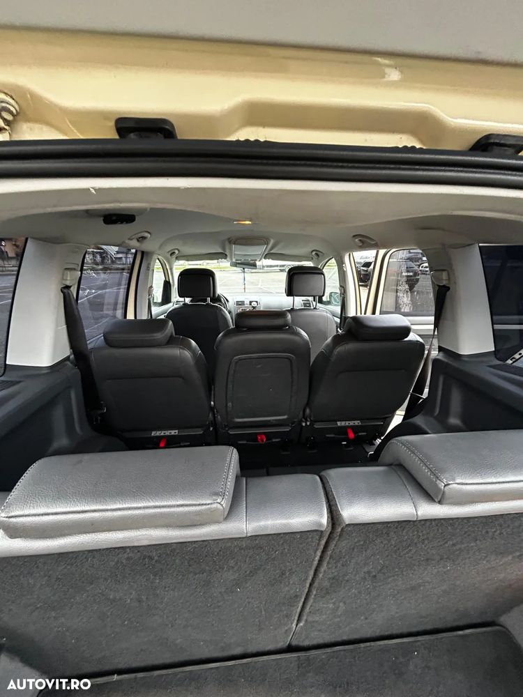 Volkswagen Touran 2.0 TDI BlueMotion Technology Comfortline - 10