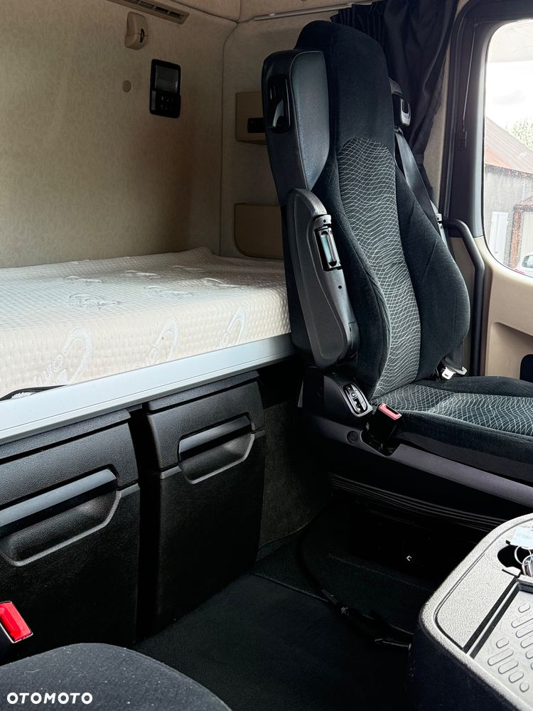 Mercedes-Benz Actros 1848 - 9