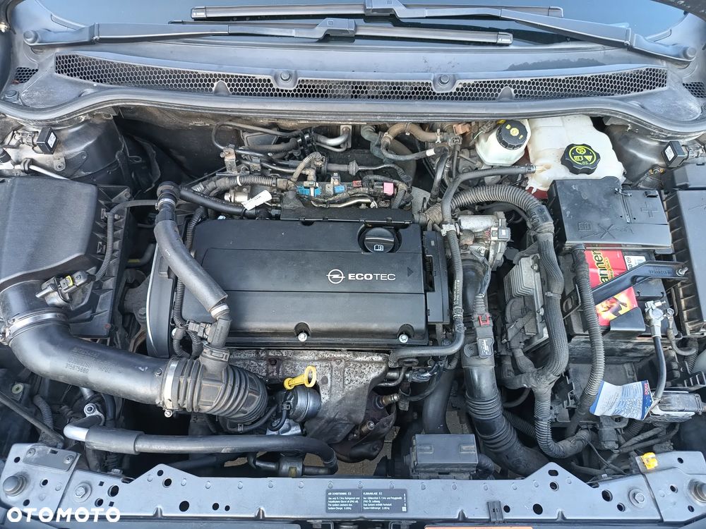Opel Astra 1.6 T Sport - 8