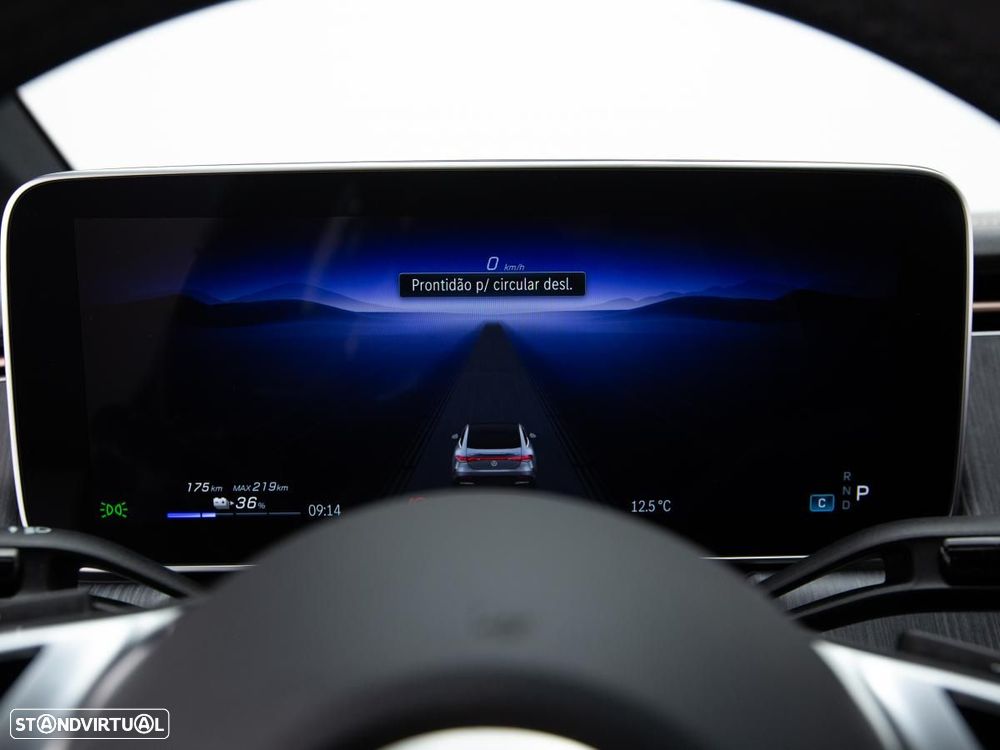 Mercedes-Benz EQE 350 - 26