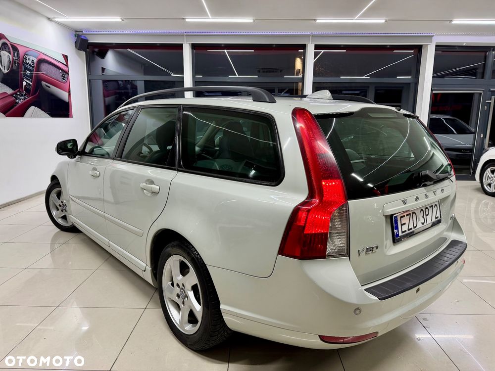 Volvo V50 DPF DRIVe Kinetic - 3