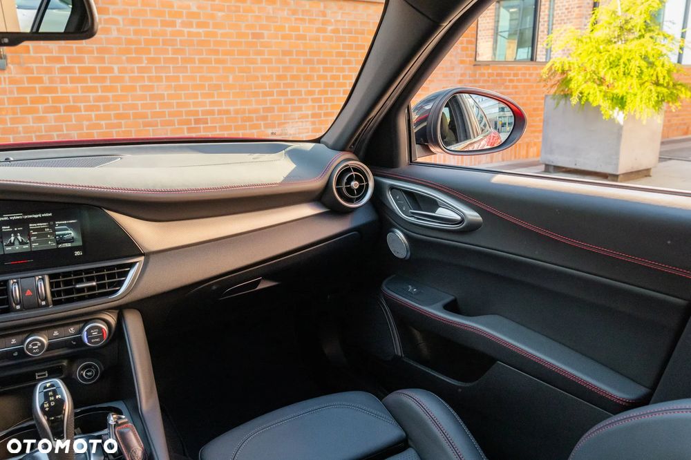 Alfa Romeo Giulia 2.0 Turbo Tributo Italiano Q4 - 30