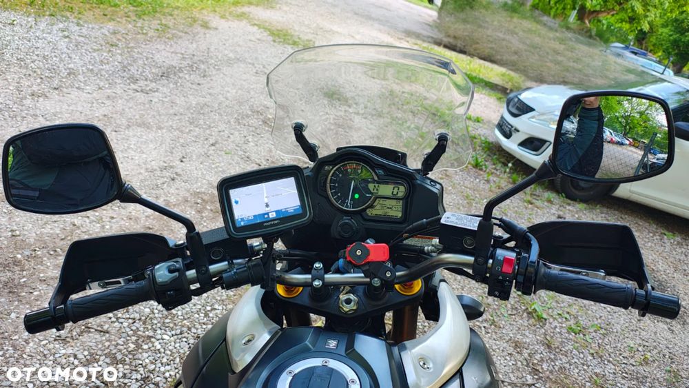 Suzuki V-STROM - 6