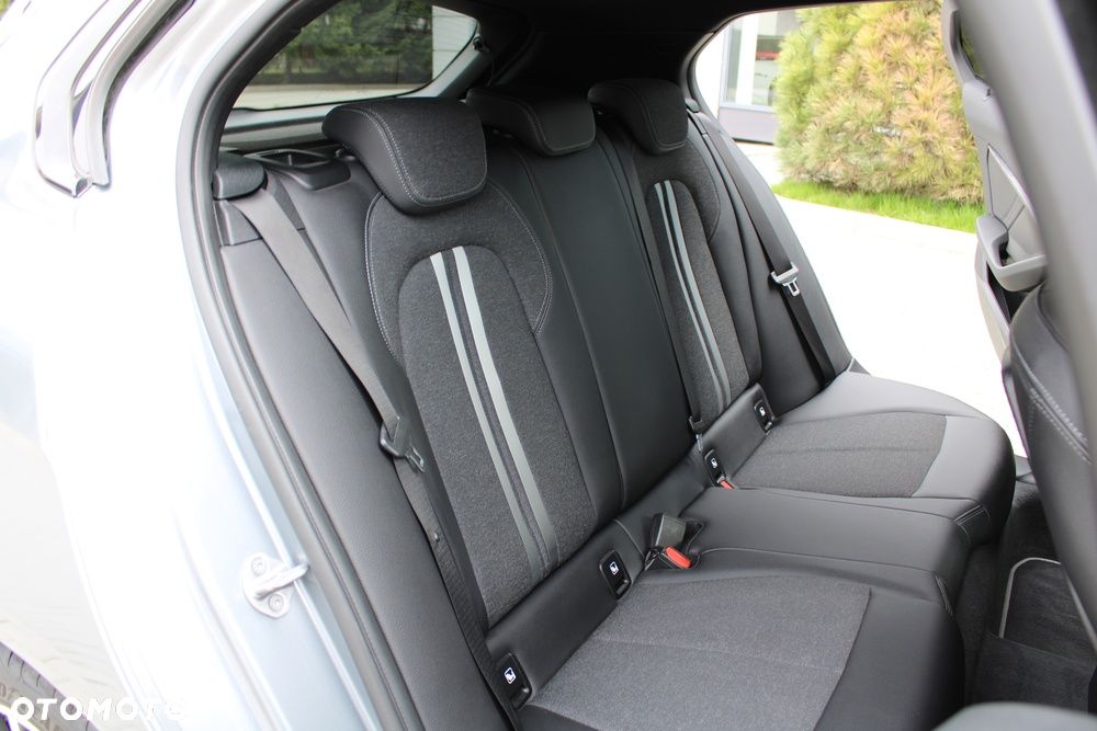 BMW Seria 1 120d xDrive Luxury Line - 37