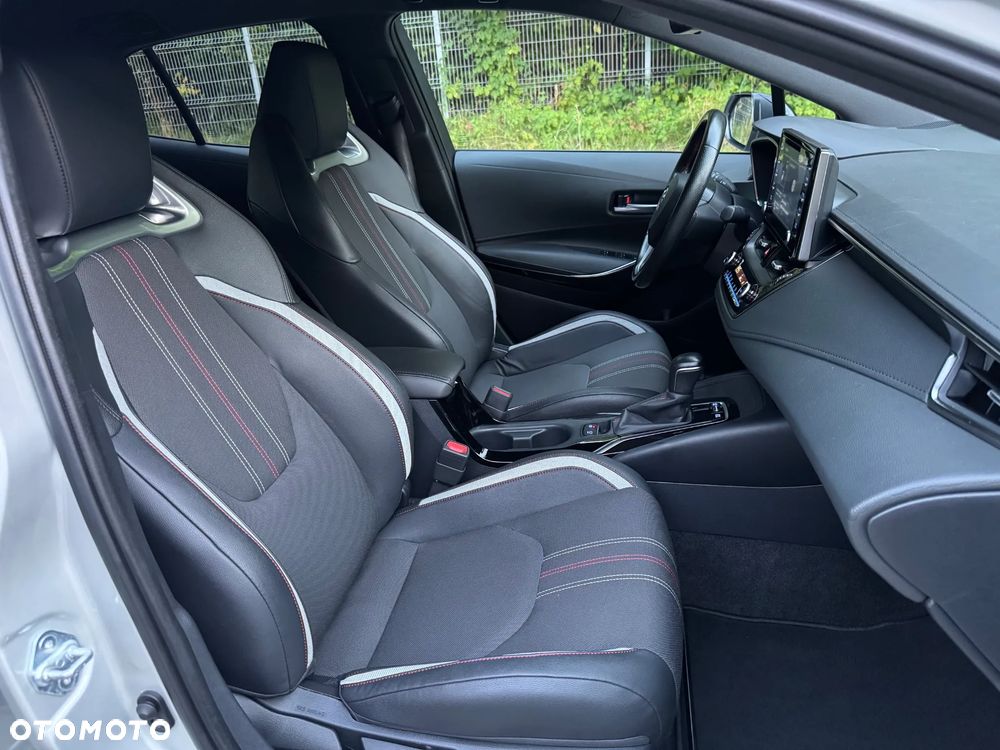 Toyota Corolla 1.8 Hybrid GR Sport - 6