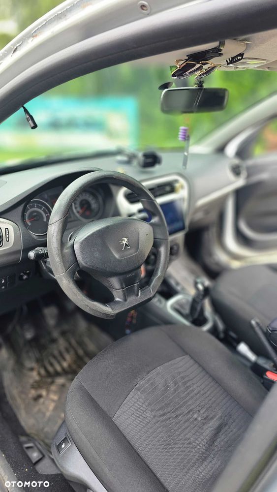 Peugeot 301 - 8